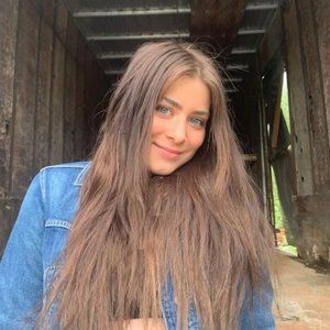 Meet your Posher, Lilly